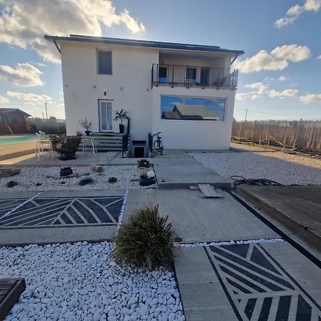 Maison Du Golf Guest house